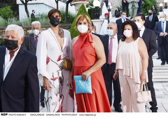 Αννα Μαρία Παπαχαραλάμπους