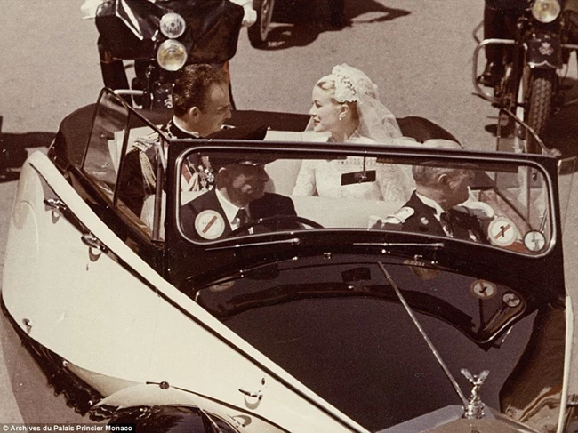 GRACE KELLY