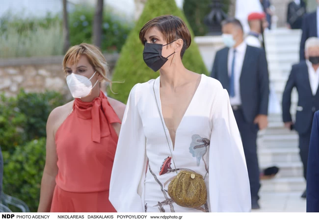 Αννα Μαρία Παπαχαραλάμπους