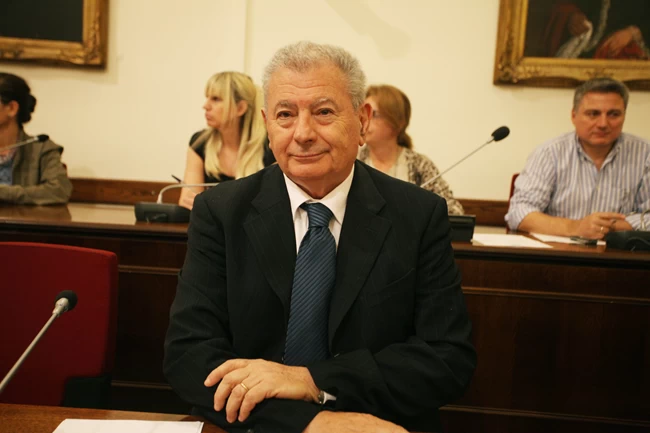 Βαλυράκης