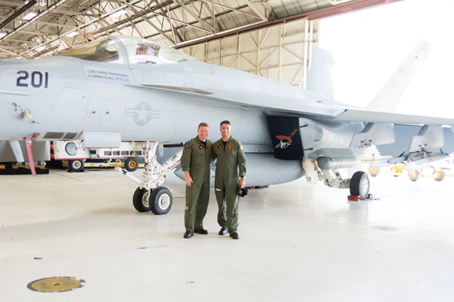 Christopher Papaioanu: Ο πραγματικός Μάβερικ του Top Gun είναι Έλληνας