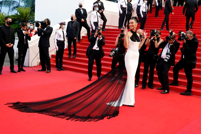 CANNES bella hadid