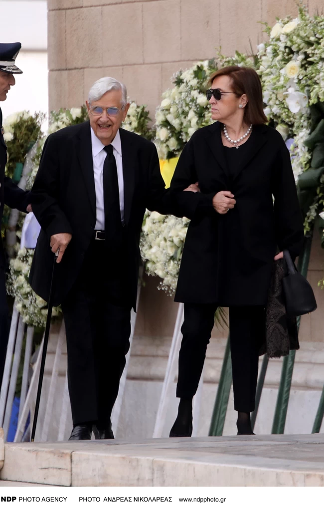 κηδεια τεωσ