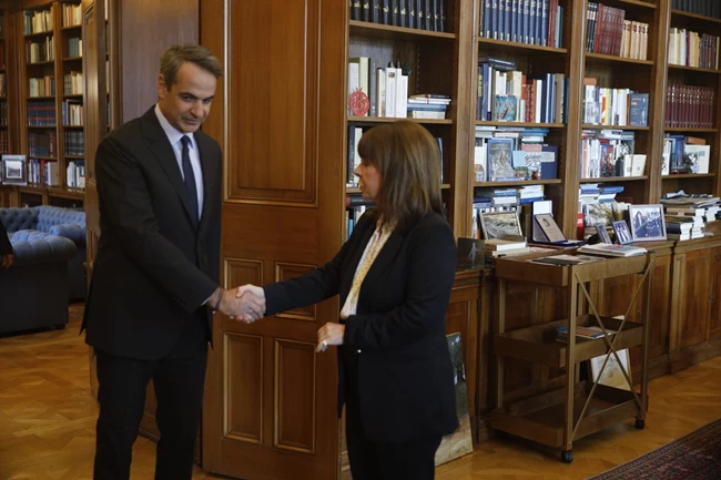 Μητσοτάκης σε Σακελλαροπούλου: Το σύστημα τηλεδιοίκησης στα τρένα θα έχει εγκατασταθεί μέσα στους επόμενους μήνες