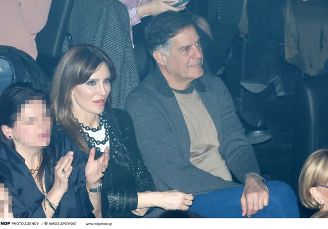 Βίκυ Χατζηβασιλείου.