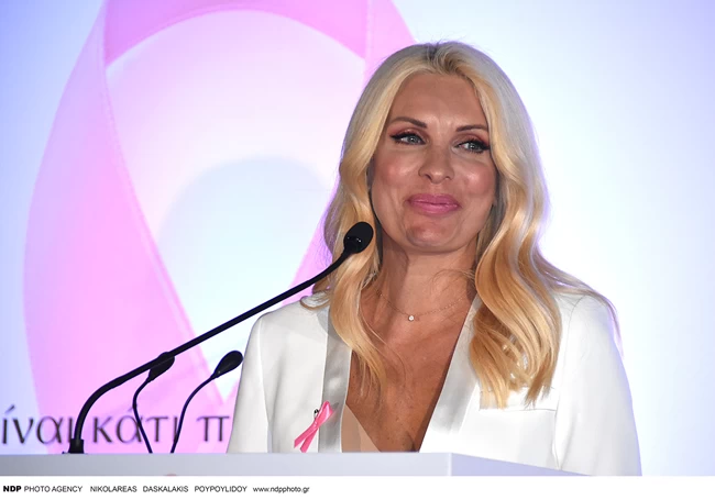 "Πριγκίπισσα" η Λάουρα Λάτσιου: Η μεγάλη κόρη της Μενεγάκη έγινε 16 - η φωτογραφία της με στέμμα