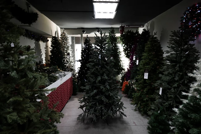 Μαγαζί με χριστουγεννιάτικα είδη