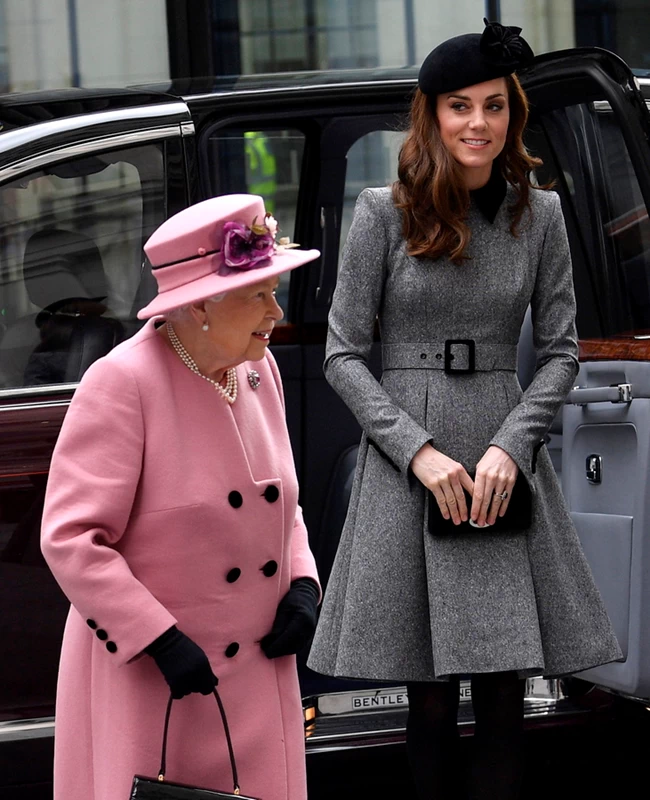 kate_middleton_queen_elizabeth