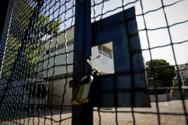 Κλειστά σχολεία: Lockdown από τη Δευτέρα σε Γυμνάσια και Λύκεια