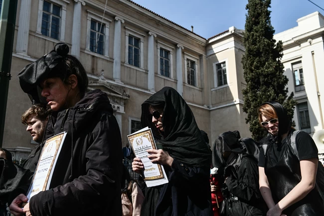 ΚΑΛΛΙΤΕΧΝΕΣ ΠΟΡΕΙΑ