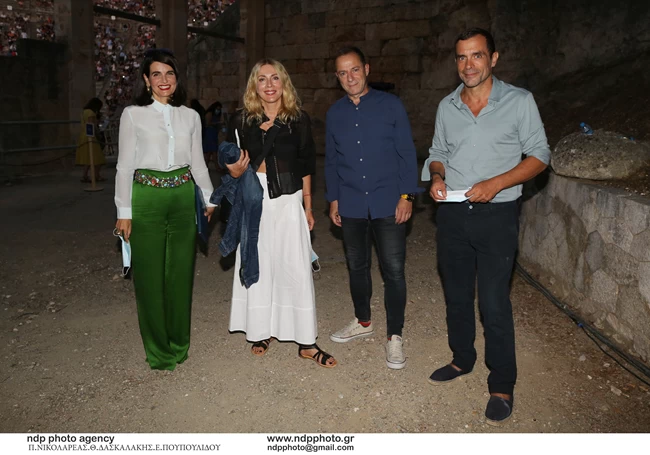 Kwnstantinos Markoylakhs Xrysh Bardinogiannh Spania Dhmosia Emfanish People Amp Style Eidhseis