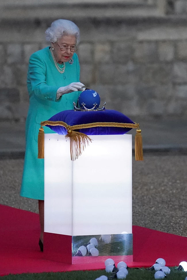 queen elizabeth