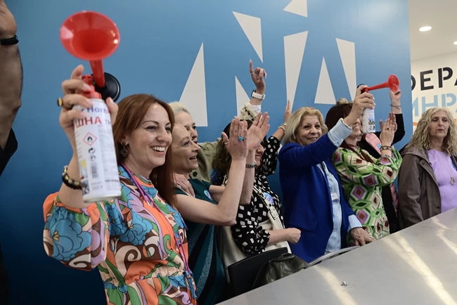 ΠΑΝΗΓΥΡΙΣΜΟΙ EXIT POLL