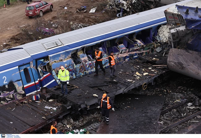 Σύγκρουση τρένων στα Τέμπη: Εφιαλτικός ο επίσημος απολογισμός με 57 νεκρούς, 48 τραυματίες και 56 αγνοούμενους