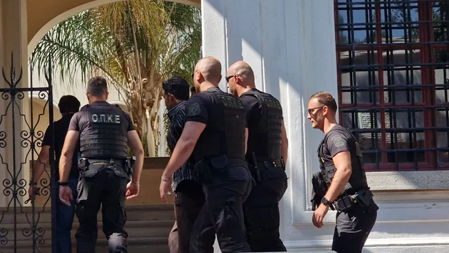 32ΧΡΟΝΟΣ ΜΠΑΓΚΛΑΝΤΕΣ