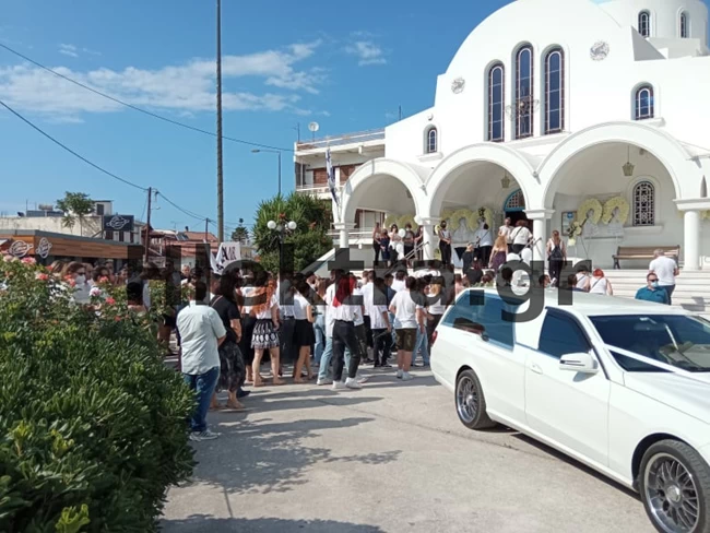 Κηδεία Γαρυφαλλιάς