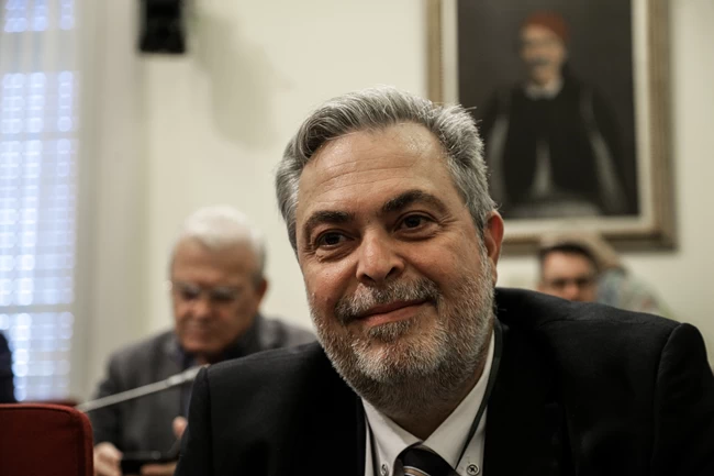 Πρόεδρος ΕOΦ: Εντός της ημέρας στην Ελλάδα το φάρμακο της Regeneron - Αρχές Ιανουαρίου οι εμβολιασμοί της Pfizer