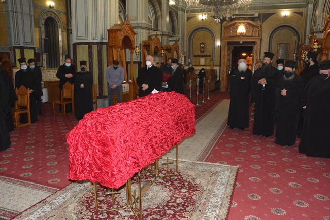 ΜΗΤΡΟΠΟΛΙΤΗΣ ΚΟΣΜΑΣ ΚΗΔΕΙΑ