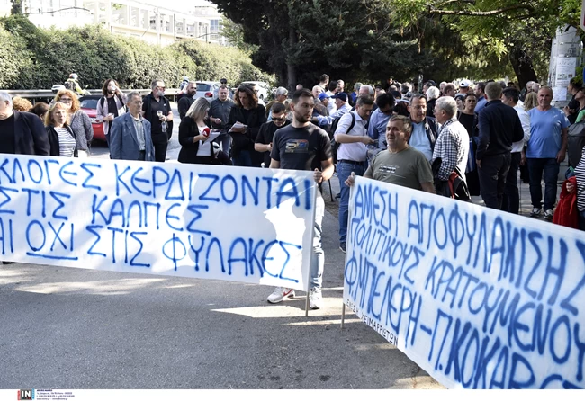 ΑΛΒΑΝΙΚΗ ΠΡΕΣΒΕΙΑ