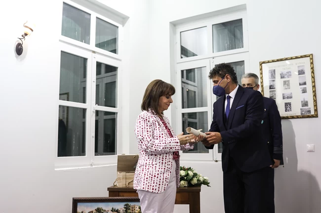 ΣΑΚΕΛΛΑΡΟΠΟΥΛΟΥ