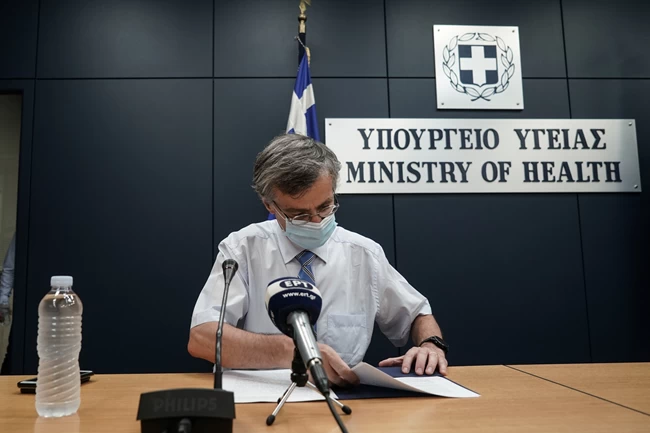 Ο Τσιόδρας εξηγεί γιατί έχει κρατήσει αποστάσεις από την ενημέρωση για τον κορονοϊό