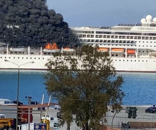 Κέρκυρα φωτιά κρουαζιερόπλοιο