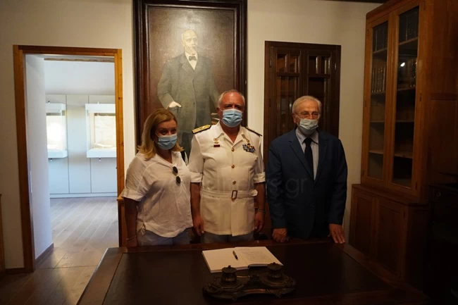 ναυαρχος