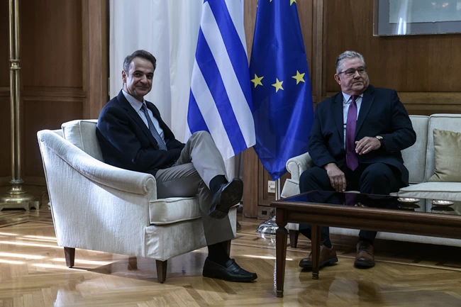 Μητσοτάκης Κουτσούμπας