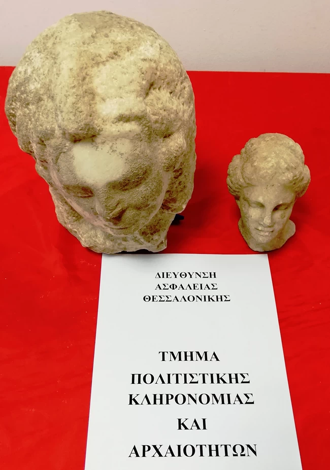 Θεσσαλονίκη: Aγόρασε διαμέρισμα και βρήκε στο πατάρι δύο... μαρμάρινες κεφαλές από τη Ρωμαϊκή περίοδο [εικόνες]