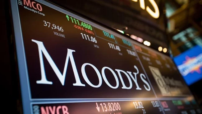 Moody's: Διπλή αναβάθμιση για την Ελλάδα - Στη βαθμίδα Ba1 με σταθερές προοπτικές