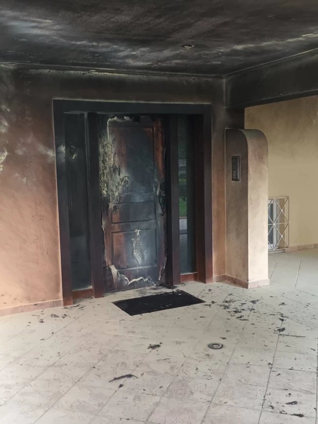 Άρης Πορτοσάλτε: Ποια είναι τα "Παιδιά των Βριλησσίων" που βρίσκονται πίσω από την εμπρηστική επίθεση στο σπίτι του