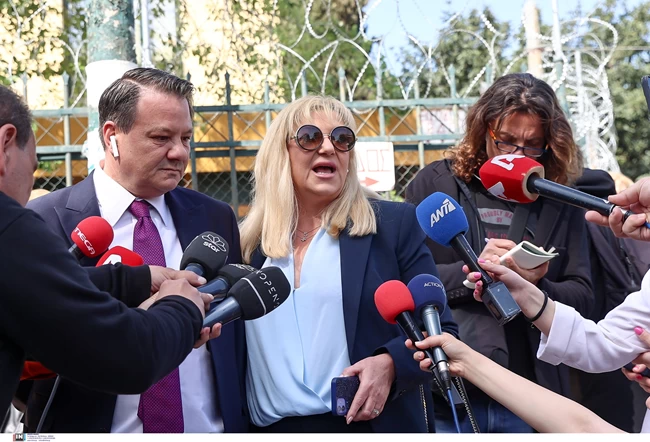 ΧΗΡΑ ΚΑΡΑΪΒΑΖ