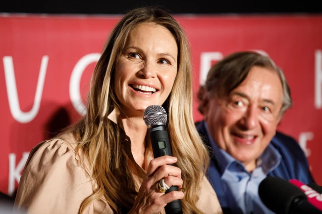 Elle Macpherson