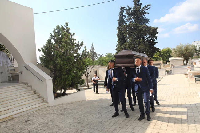 κηδεια Λιζετα Νικολαου