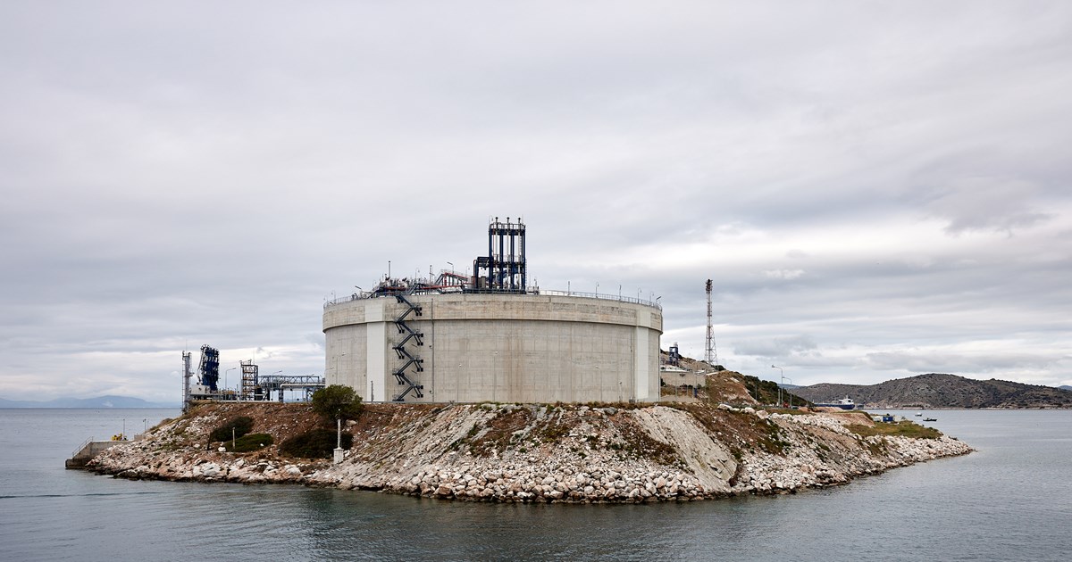 Για πρώτη φορά μετά από 20 χρόνια το ευρώ άγγιξε την απόλυτη ισοτιμία με το δολάριο