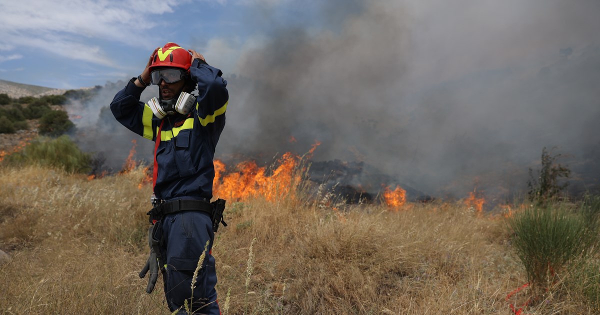 Άγιο Όρος: Σε ύφεση η φωτιά στον Αγ. Ανδρέα - Παραμένουν ισχυρές δυνάμεις της Πυροσβεστικής