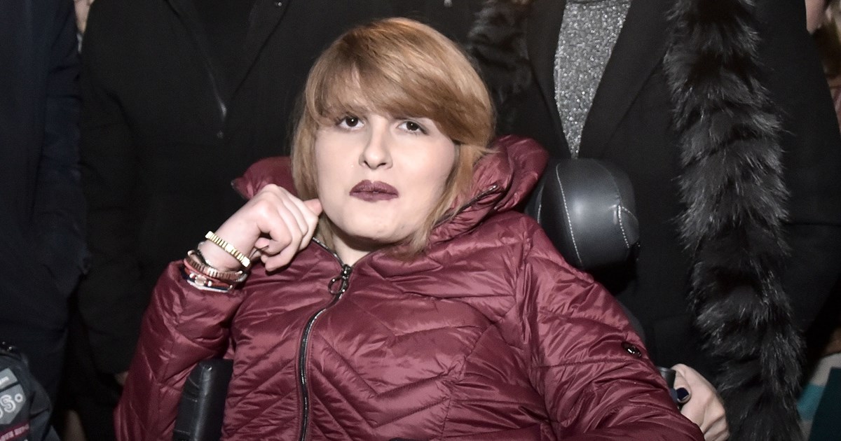 Μυρτώ της Πάρου: "Διεκδικούμε μια ανθρώπινη διαβίωση", λέει η μητέρα της - Οργή για αίτηση αποφυλάκισης του δράστη - εικόνα 2