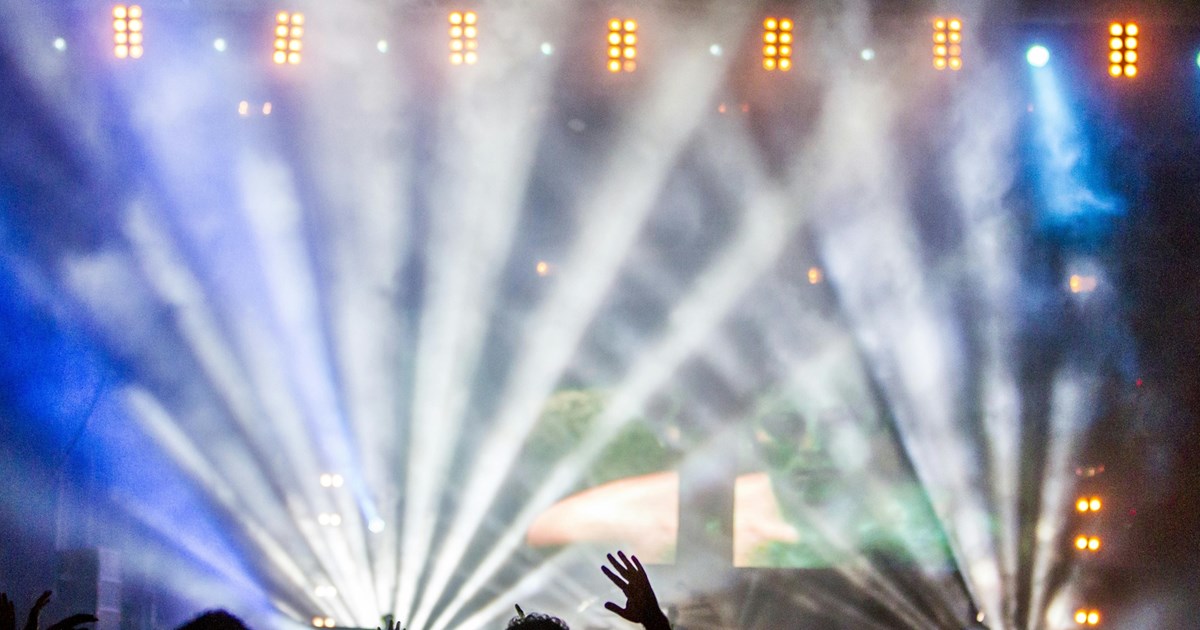 "Έδωσαν στα παιδιά ποτά μπόμπες" λένε οι γονείς για το κλαμπ στη Βουλιαγμένης -Τα τρία άτομα που αναζητούν οι Αρχές