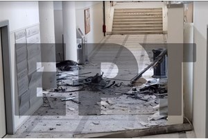 Εκρηξη στο Σισμανόγλειο: "Ευγενικοί γιατροί" οι δράστες που ανατίναξαν το ΑΤΜ - Ο ένας με ολόσωμη φόρμα για τον κορονοϊό - εικόνα 3