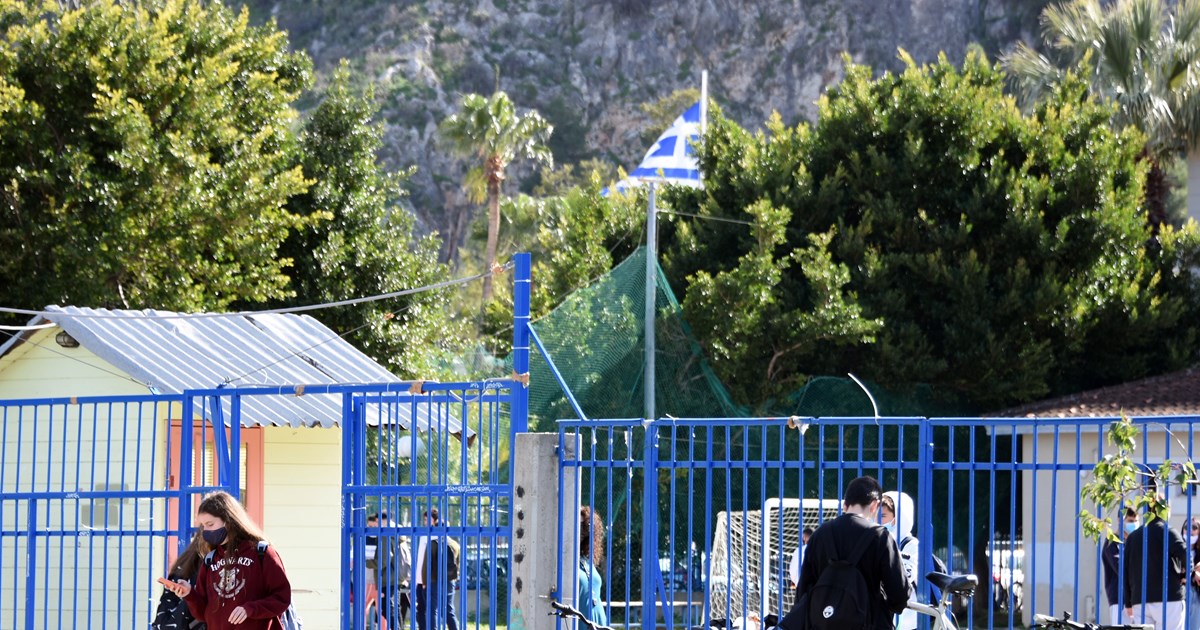 Φροντιστήρια: Ανοίγουν τη Δευτέρα εν μέσω ανησυχίας για την Όμικρον - Παράταση ζητούν οι εκπαιδευτικοί