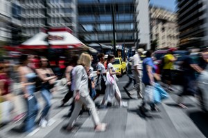 Σαρηγιάννης: Πάνω από 300.000 τα ενεργά κρούσματα στην Ελλάδα - Στα νησιά η κορύφωση φέρνει τοπική ανοσία