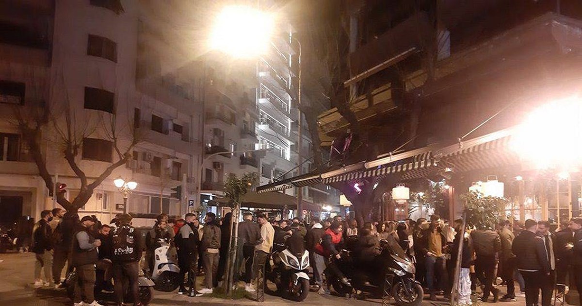 Θεσσαλονίκη: Κορονο-πάρτι, ουρές για ένα ποτό και κρυφτούλι στα στενά…