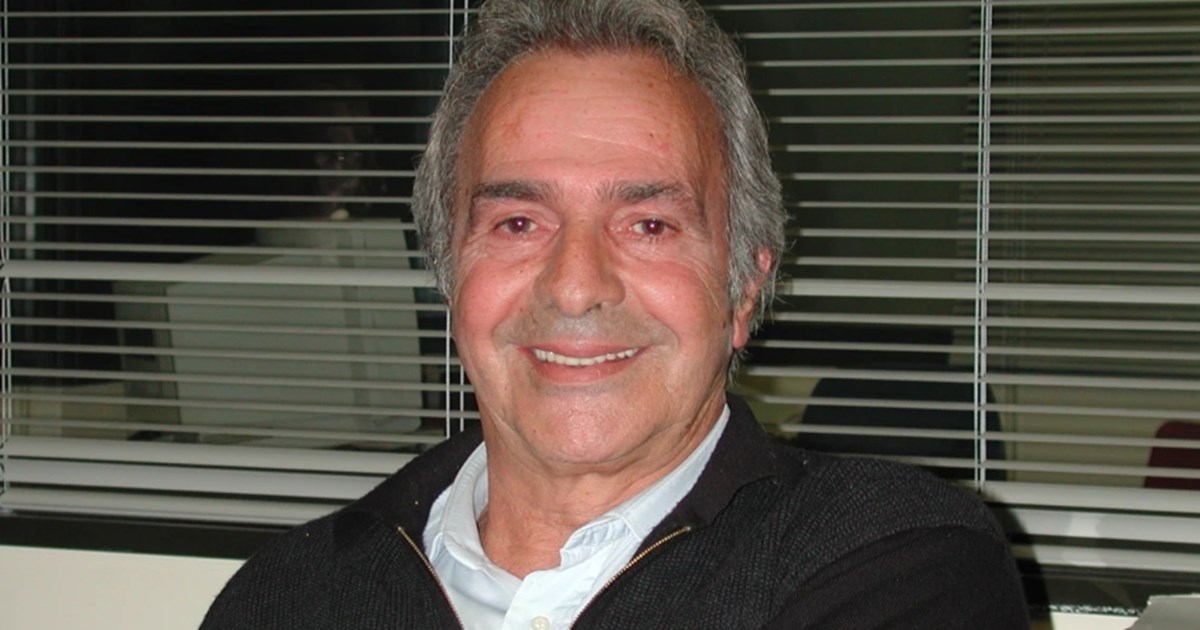 ΠΑΣΟΚ: Πέθανε ο Αντώνης Αγγελίδης, στενός συνεργάτης του Κώστα Σημίτη – Συλλυπητήριο μήνυμα του πρώην πρωθυπουργού - εικόνα 2