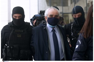 Δίκη ψευτογιατρού: Να γίνουν... καλύτεροι χριστιανοί και να τον συγχωρήσουν ζήτησε από τα θύματα ο "Dr Kontos"