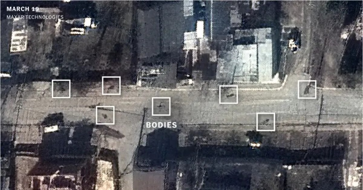 Νέες εικόνες σοκ από την Μπούτσα της Ουκρανίας: Ποδηλάτης πέφτει νεκρός από ρωσικά πυρά - Βίντεο drone - εικόνα 4