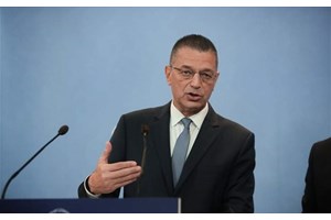 Ελένη Γλύκατζη Αρβελέρ: Οι Τούρκοι έχουν διαστρεβλώσει όλη την ιστορία - Μεγαλείο του Ελληνισμού το Βυζάντιο - εικόνα 2