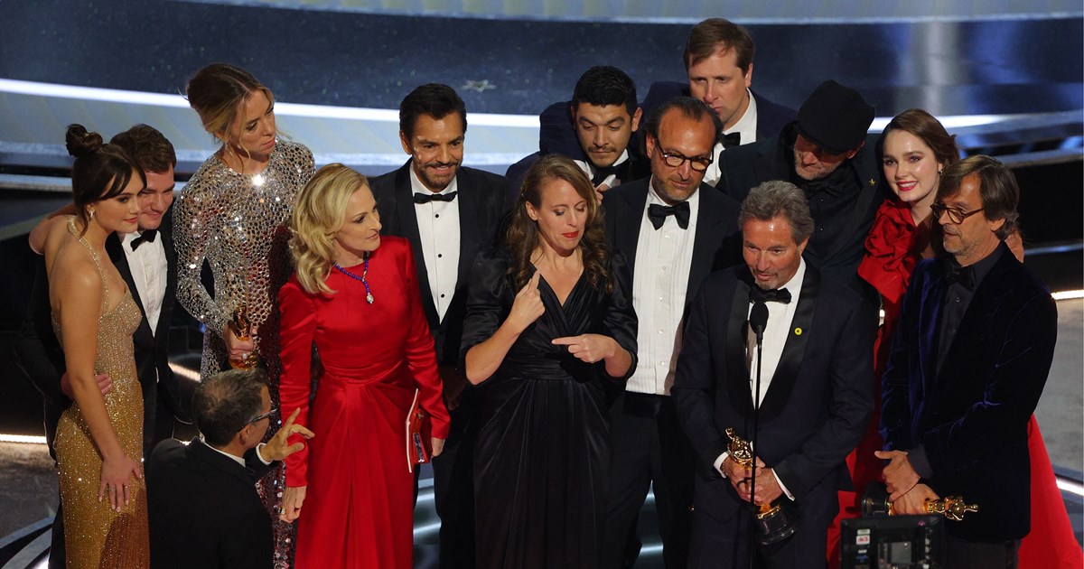 CODA: Η συγκινητική ιστορία κωφάλαλων γονιών και της ταλαντούχας κόρης τους που πετάει μακριά τους κυνηγώντας το όνειρο - εικόνα 3