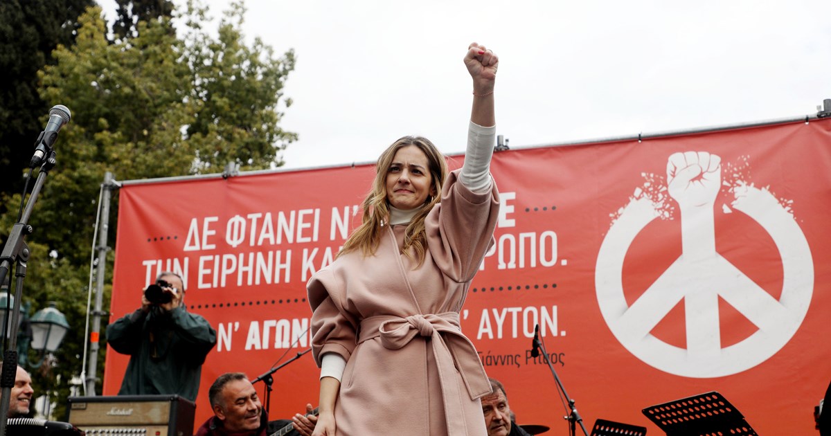 H απάντηση της Μποφίλιου στον Καφετζόπουλο και τους επικριτές της για την αντιπολεμική συναυλία [βίντεο]