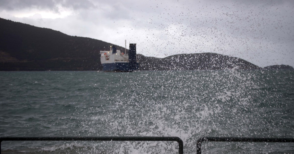 Θεσσαλονίκη: Σοβαρός τραυματισμός 7χρονου που τον καταπλάκωσε καγκελόπορτα [βίντεο]