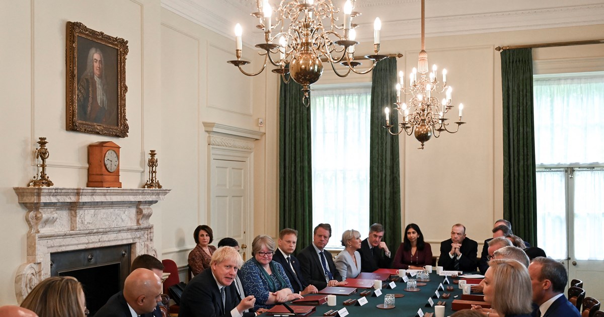 Πολιτική κρίση στη Βρετανία: Ο Τζόνσον δηλώνει ότι δεν παραιτείται και περνάει στην αντεπίθεση με... φοροαπαλλαγές - εικόνα 2